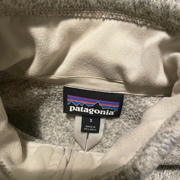 Women’s Patagonia Fleece Sweater - Picture 4 of 7